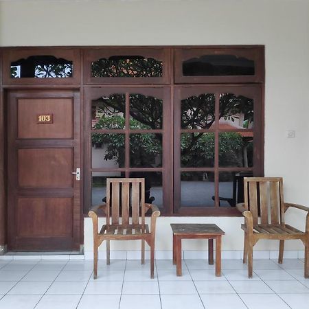SPOT ON 2426 Hotel Aget Jaya Ii Denpasar  Bagian luar foto
