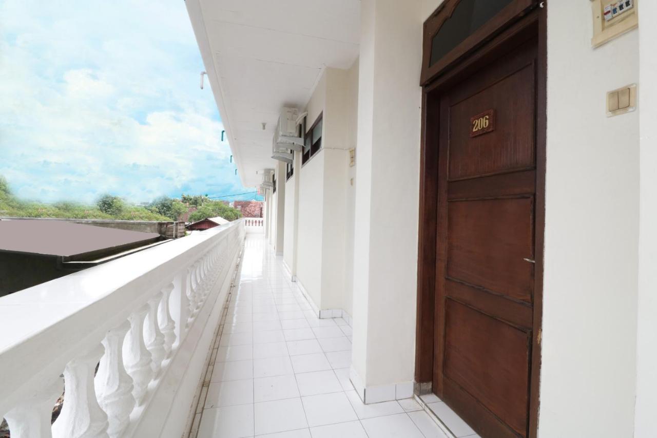 SPOT ON 2426 Hotel Aget Jaya Ii Denpasar  Bagian luar foto