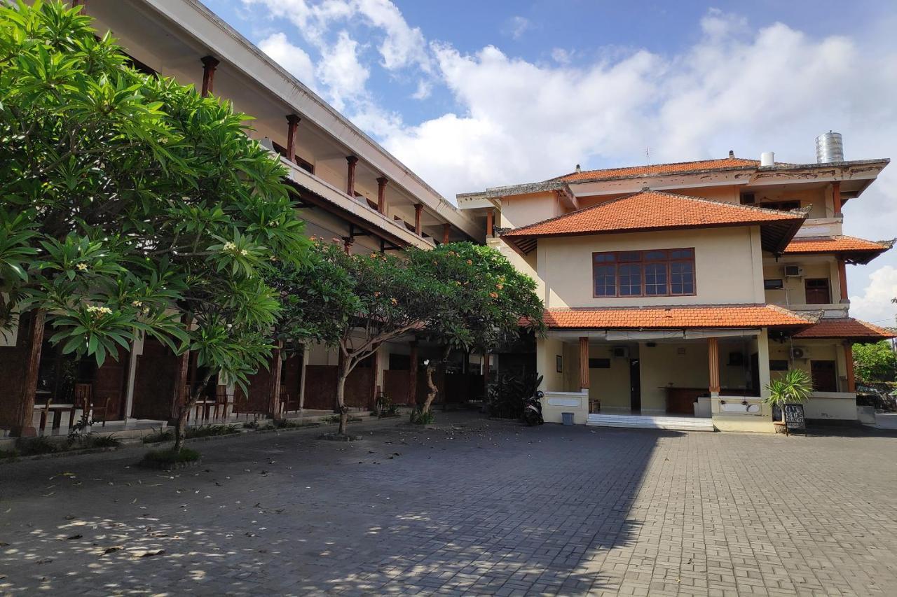 SPOT ON 2426 Hotel Aget Jaya Ii Denpasar  Bagian luar foto